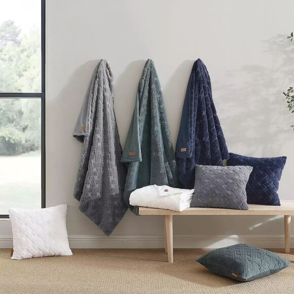 Koolaburra by UGG Crystelle Textured Faux Fur Throw Gray Plush Blanket - Picture 2 of 16